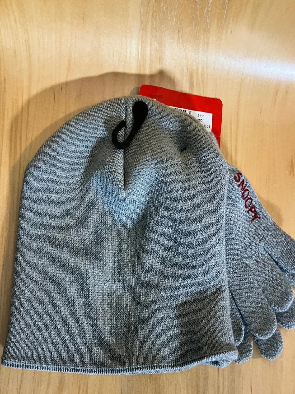 Peanuts Snoopy Youth Beanie or Toque and Glove Set